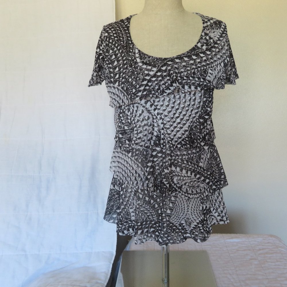 JENNIE & MARLIS RUFFLE BLOUSE